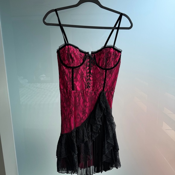 Alice + Olivia Chantil Corset Dress - Picture 2 of 6